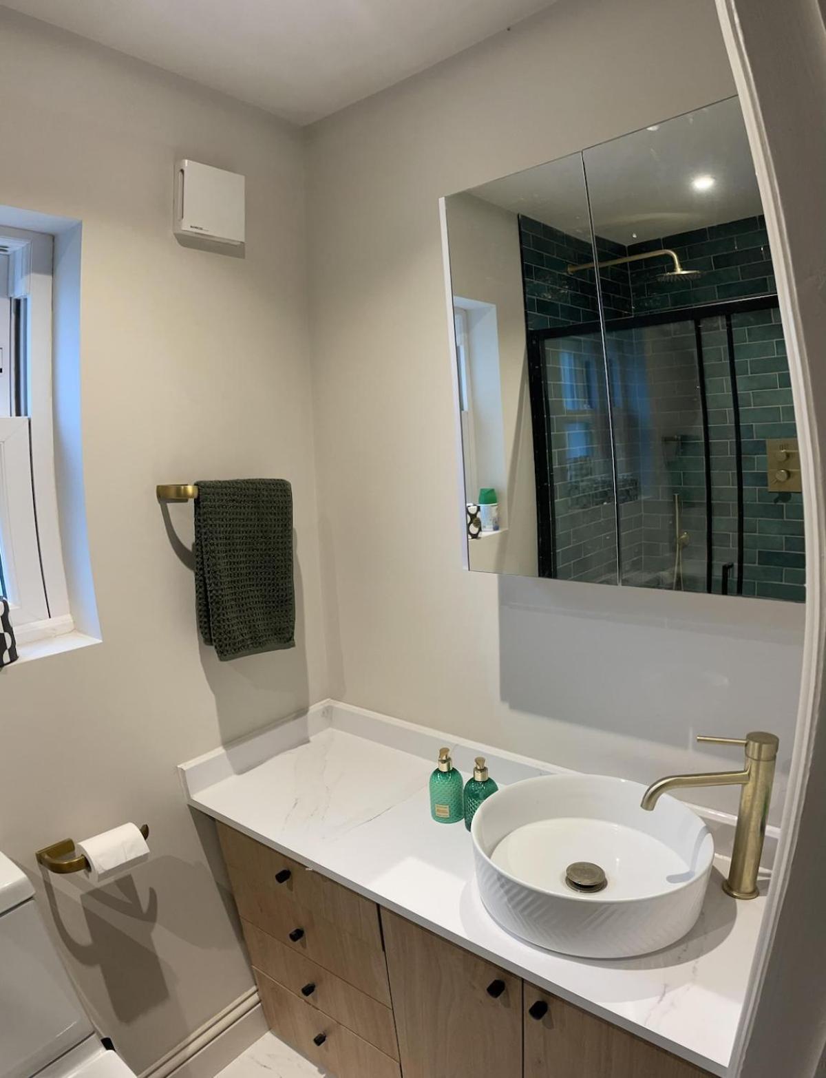 Newly Refurbed House, Barons Court Villa London Exterior photo